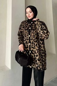Kadın Yumoş Leopar Desenli Tüylü Triko Hırka ürün fotoğrafı