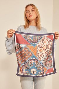 12353 Etro Desenli Lacivert Bandana Fular ürün fotoğrafı
