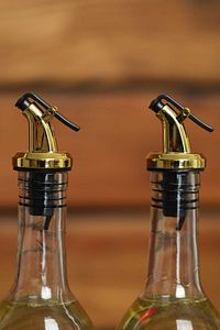 Amber 2 Li Gold Tıpalı 750 ml Zeytinyağı Ayçiçek Yağı Sıvıyağ Şişesi Yağdanlık Yağlık ürün fotoğrafı