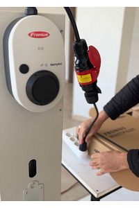 ® Elektrikli Araç Şarj Cihazı Trifaze - Monofaze 50cm 16a Dönüştürücü Kablo ürün fotoğrafı
