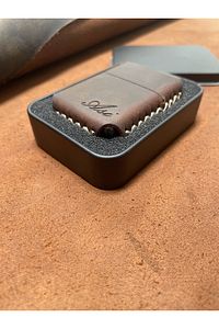 Leather Handmade El Yapımı Hakiki Deri Çakmak Benzinli Deri Çakmak Kılıfı ürün fotoğrafı
