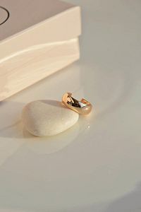 Bombeli Sade Sıkıştırmalı Kıkırdak Küpesi Earcuff ürün fotoğrafı