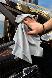 Gri Mikrofiber Oto Cam Ve Ayna Temizlik Bezi 40*50 Mikrofiber Sihilir Bez 1 Adet ürün fotoğrafı