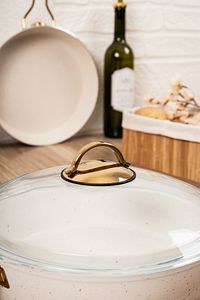 7 Parça Gold Demir Kulp Beyaz Granit Tencere Seti 24 Cm ürün fotoğrafı