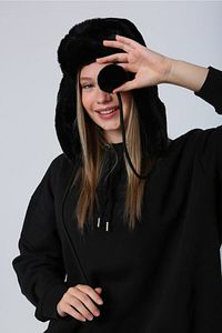 Kadın Siyah Ponponlu Kürklü Kulaklıklı Peluş Şapka Bere Bere1103 ürün fotoğrafı