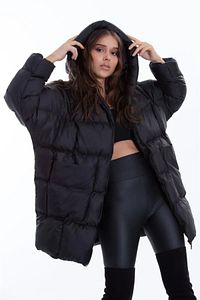 Yarasa Model Kapüşonlu Oversize Şişme Kadın Mont Siyah ürün fotoğrafı