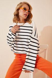 Kadın Siyah Beyaz Çizgili Oversize Crop Triko Kazak  US00659 ürün fotoğrafı