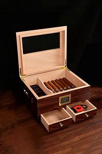 Sedir Ağacı Camlı Çekmeceli Humidor Puro Kutusu Rc56 ürün fotoğrafı
