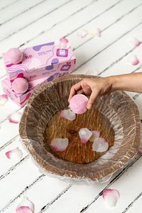 Bathbox 3'lü Banyo Topu Ve Nem Bombası Jakuzi Küvet Manikür Topu Seti 130g Dev Boy - Gül ürün fotoğrafı