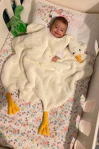 Krem Sevimli Çocuk Bebek Battaniyesi Ördek Kışlık Peluş Welsoft Kaz Battaniye ürün fotoğrafı
