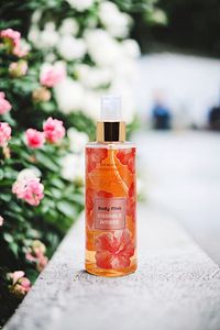 Elif Nur Yel Eny Body Mist Kissable Amber Vücut Spreyi 200ml ürün fotoğrafı