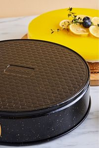 Black Gold Kelepçeli Kek Kalıbı 26 Cm ürün fotoğrafı