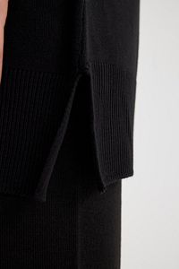Regular Fit Bisiklet Yaka Yırtmaçlı Basic Düz Triko Kazak Tunik H3431az24au ürün fotoğrafı