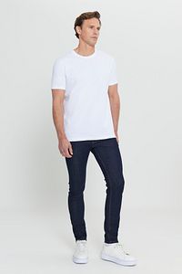 Erkek Beyaz %100 Pamuk Slim Fit Dar Kesim Bisiklet Yaka Basic Tişört ürün fotoğrafı