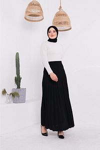 Piliseli Kloş Skuba Krep Etek Siyah ürün fotoğrafı