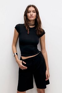 Kısa kollu poliamid t-shirt ürün fotoğrafı