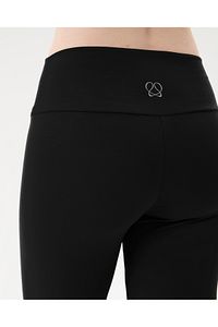 Siyah Şortlu Yoga Pantolon İnce Dökümlü Yoga Pantolon ürün fotoğrafı