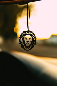 Araba Süsü Metal Aslan Dikiz Aynası Süsü Hediyelik Eşya Oto Aksesuar ürün fotoğrafı