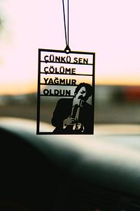 Araba Süsü Metal Müslüm Gürses Dikiz Aynası Süsü Hediyelik Eşya Oto Aksesuar ürün fotoğrafı
