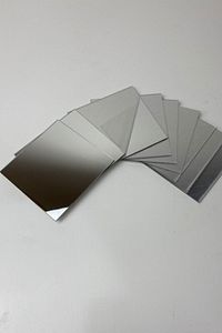 (8 ADET) Dekoratif Pleksi Ayna (KENDİNDEN YAPIŞKANLI) 20x20 (CAM AYNA GÖREVİ GÖRMEZ) ürün fotoğrafı