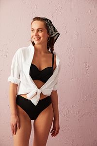 Siyah Basic Kapalı Kesim Bikini Altı ürün fotoğrafı