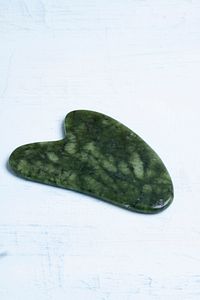Sertifikalı Yeşim Gua Sha Masaj Taşı ürün fotoğrafı