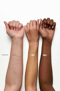 Nude Look Highlighting Glow Pencil Nude Radiance - Kalem Aydınlatıcı ürün fotoğrafı