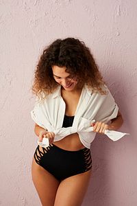 Siyah Basic Yanları Ip Detaylı Yüksek Bel Bikini Altı ürün fotoğrafı