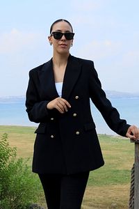 Büyük Beden Uzun Gold Düğmeli Siyah Blazer Ceket ürün fotoğrafı