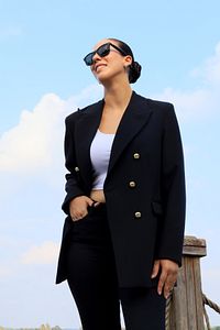 Büyük Beden Uzun Gold Düğmeli Siyah Blazer Ceket ürün fotoğrafı