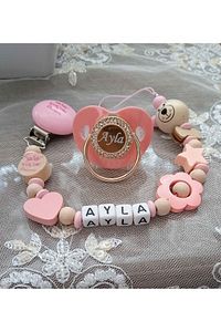 Isimli Bebek Emzik Zinciri Ve Pembe Taşlı Silikon Damaklı Emzik Seti (0-6 AY) 0021 ürün fotoğrafı