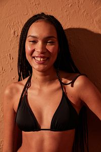 Basic Triangle Bikini Üstü ürün fotoğrafı