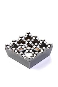 Metal 9 Delikli Kültablası Küllük Kül Tablası ürün fotoğrafı