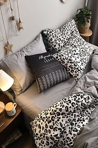 Lastikli Çarşaflı Nevresim Takımı Çift Kişilik Leopar Premium Cotton 64s ürün fotoğrafı