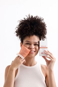 Yavruağzı Yüz Kesesi Floş Ipek Peeling Eldiveni Hassas Ciltler Için 1 Adet ürün fotoğrafı