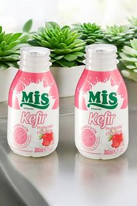 2 Adet * 200 ml Probiyotikli Çilekli Kefir 200 ml ürün fotoğrafı
