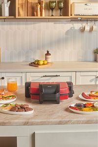 Future Essential Tost Makinesi Matte Red 1800 W 4 Dilim Kapasiteli ürün fotoğrafı