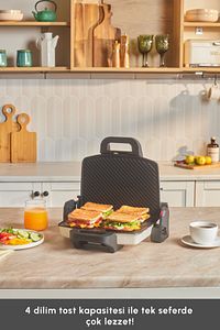 Future Essential Tost Makinesi Matte Krem 1800 W 4 Dilim Kapasiteli ürün fotoğrafı