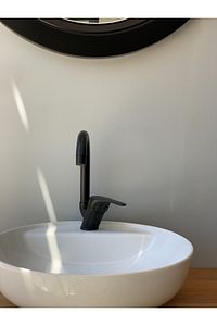 Siyah Lavabo Bataryası ürün fotoğrafı