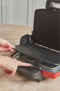 Future Essential Tost Makinesi Matte Red 1800 W 4 Dilim Kapasiteli ürün fotoğrafı