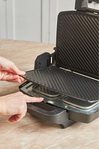 Future Essential Tost Makinesi Matte Black 1800 W 4 Dilim Kapasiteli ürün fotoğrafı