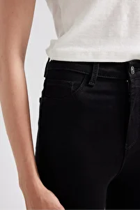 Jegging Yüksek Bel Dar Paça Cepli Bilek Boy Basic Düz Jean Pantolon A5819AX23AU ürün fotoğrafı
