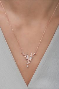 925 Ayar Gümüş Rose Daldaki Kelebek Kolye ürün fotoğrafı