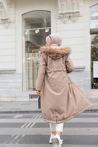 1601 Yakasi Kürklü Içi? Peluş Bondi?t Kaban ürün fotoğrafı