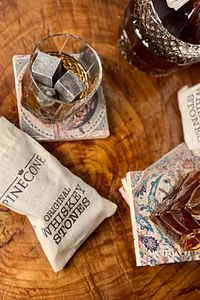 9 Adet Viski Soğutma Taşı Viski Taşı Seti Ve Kesesi Hediyelik Soğutucu Doğal Taş Whiskey Ice Stone ürün fotoğrafı