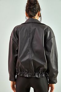kadın çift büyük cepli oversize deri ceket ürün fotoğrafı