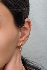 925 Ayar Gümüş Gold Tektaş Örgü Model Küpe ürün fotoğrafı