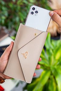 Envelope Telefon Ve Bozuk Para Bölmeli Zarf Model Bej Kadın Cüzdan ürün fotoğrafı