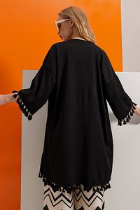 Kadın Siyah Püskül Detaylı Örme Krınkle Kimono ALC-X8595 ürün fotoğrafı