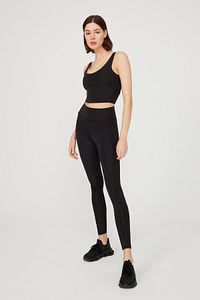 Siyah Hafif Destekli Sırt Detaylı Kaplı Crop Top Büstiyer Cropped ürün fotoğrafı